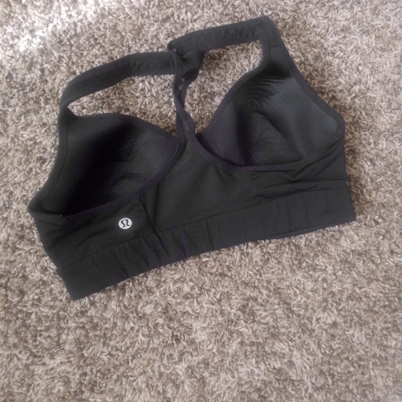 Lululemon - Picture 3 of 3